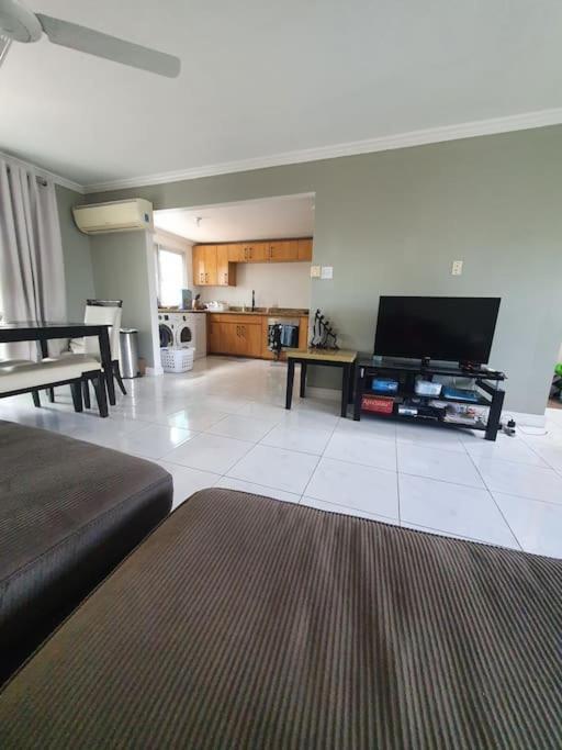Townhouse By The Bay, Little Bay Country Club ,Negril Villa Orange Bay ภายนอก รูปภาพ