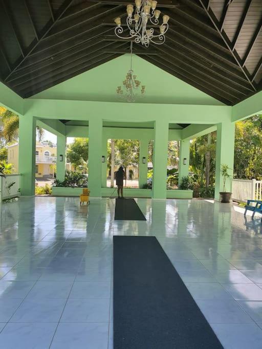 Townhouse By The Bay, Little Bay Country Club ,Negril Villa Orange Bay ภายนอก รูปภาพ
