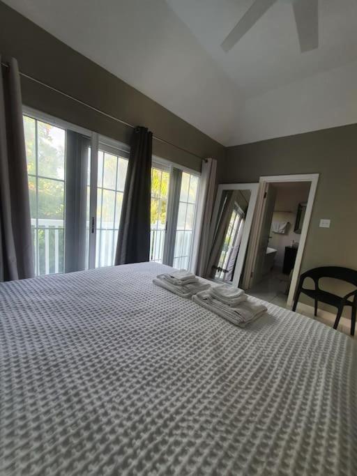 Townhouse By The Bay, Little Bay Country Club ,Negril Villa Orange Bay ภายนอก รูปภาพ