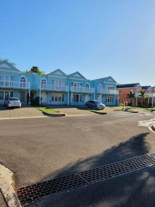 Townhouse By The Bay, Little Bay Country Club ,Negril Villa Orange Bay ภายนอก รูปภาพ